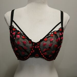 Victoria's Secret Dream Angels Unlined Embroidered Hearts Bra Size 36DD